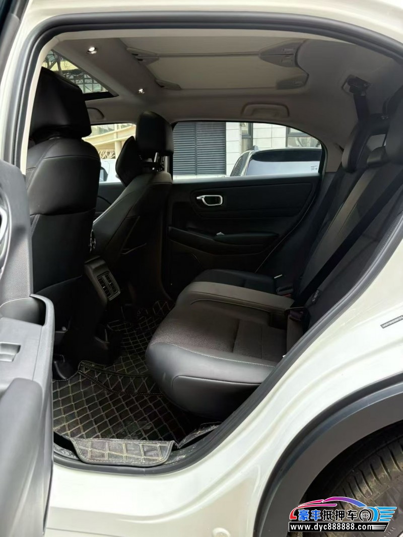 25年本田缤智轿车抵押车出售