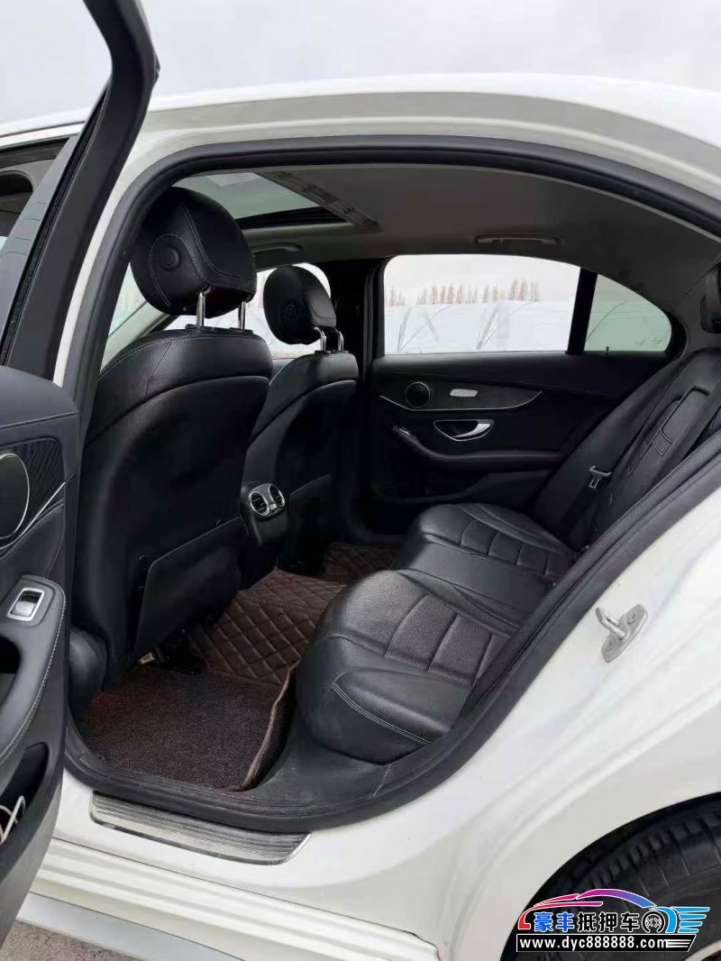 16年奔驰C轿车抵押车出售