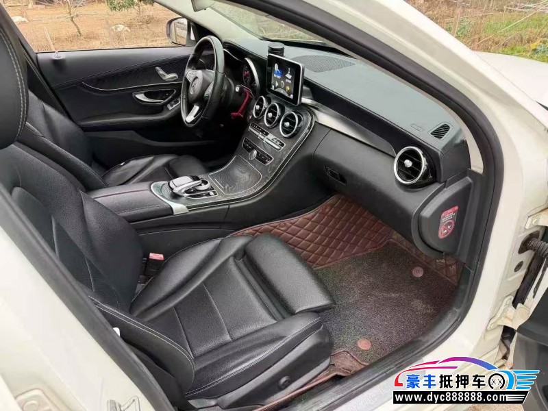 16年奔驰C轿车抵押车出售