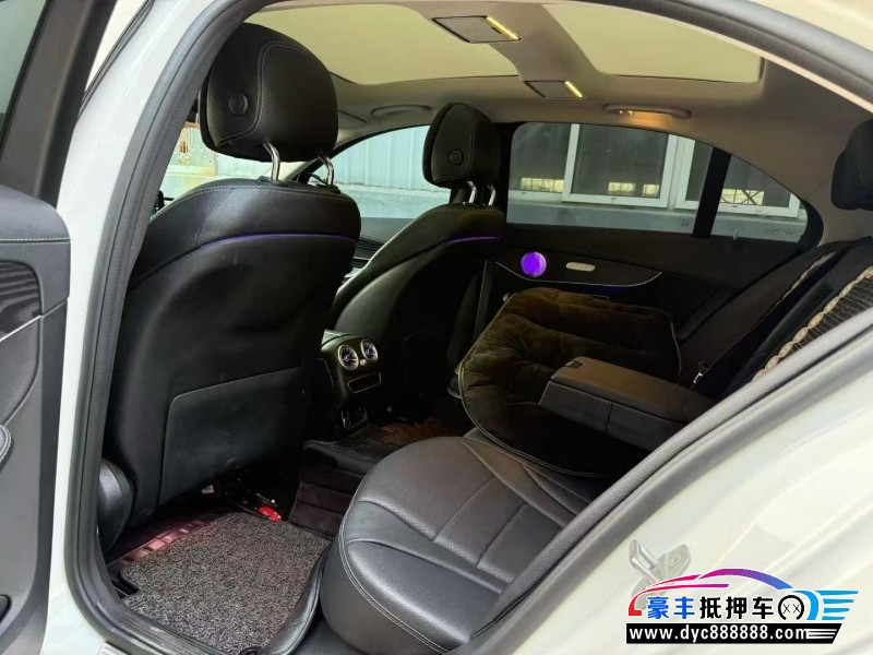 20年奔驰C轿车抵押车出售