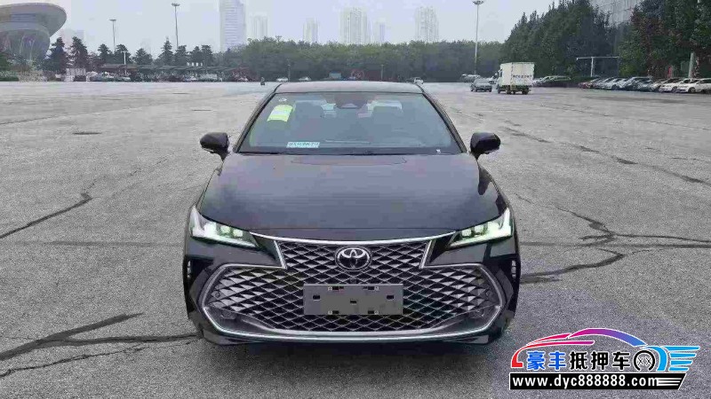 抵押车出售25年丰田亚洲龙轿车