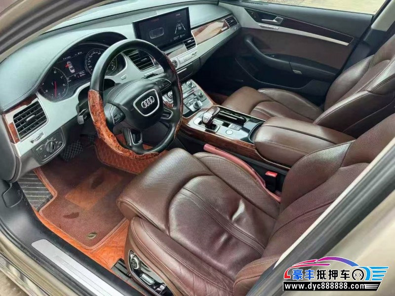 12年奥迪A8L轿车抵押车出售