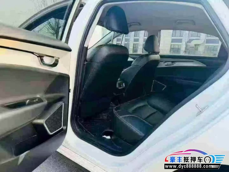 22年吉利几何轿车抵押车出售