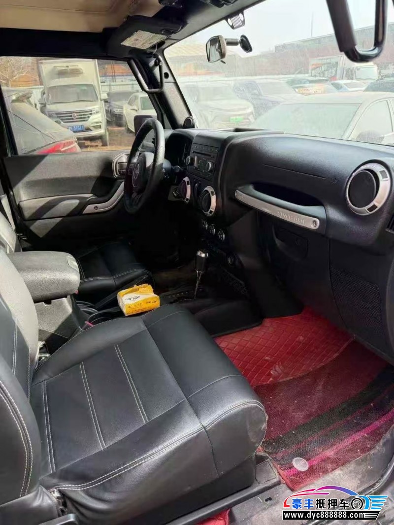 12年Jeep牧马人轿车抵押车出售