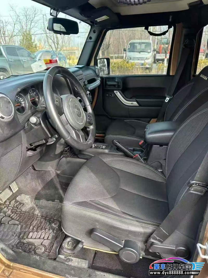 15年Jeep牧马人轿车抵押车出售