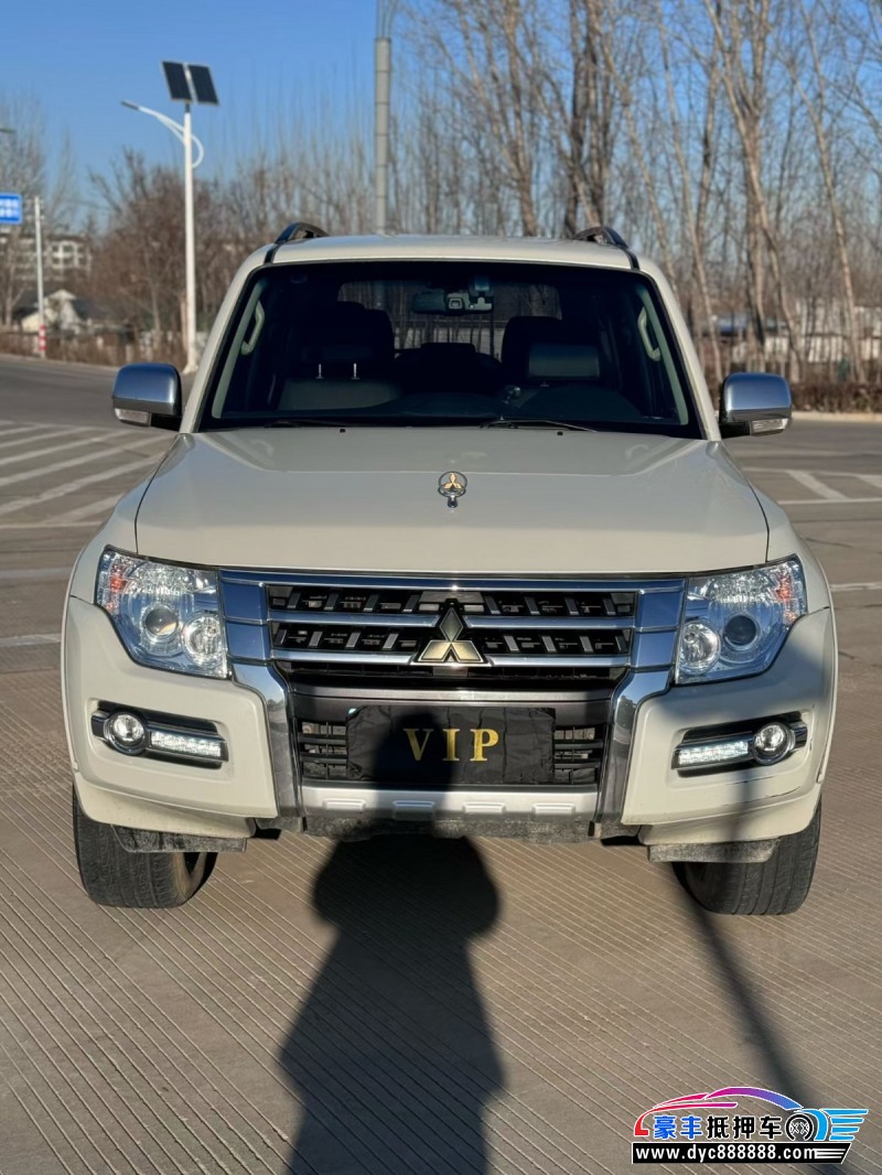 20年三菱帕杰罗轿车抵押车出售