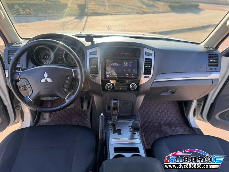 20年三菱帕杰罗轿车抵押车出售