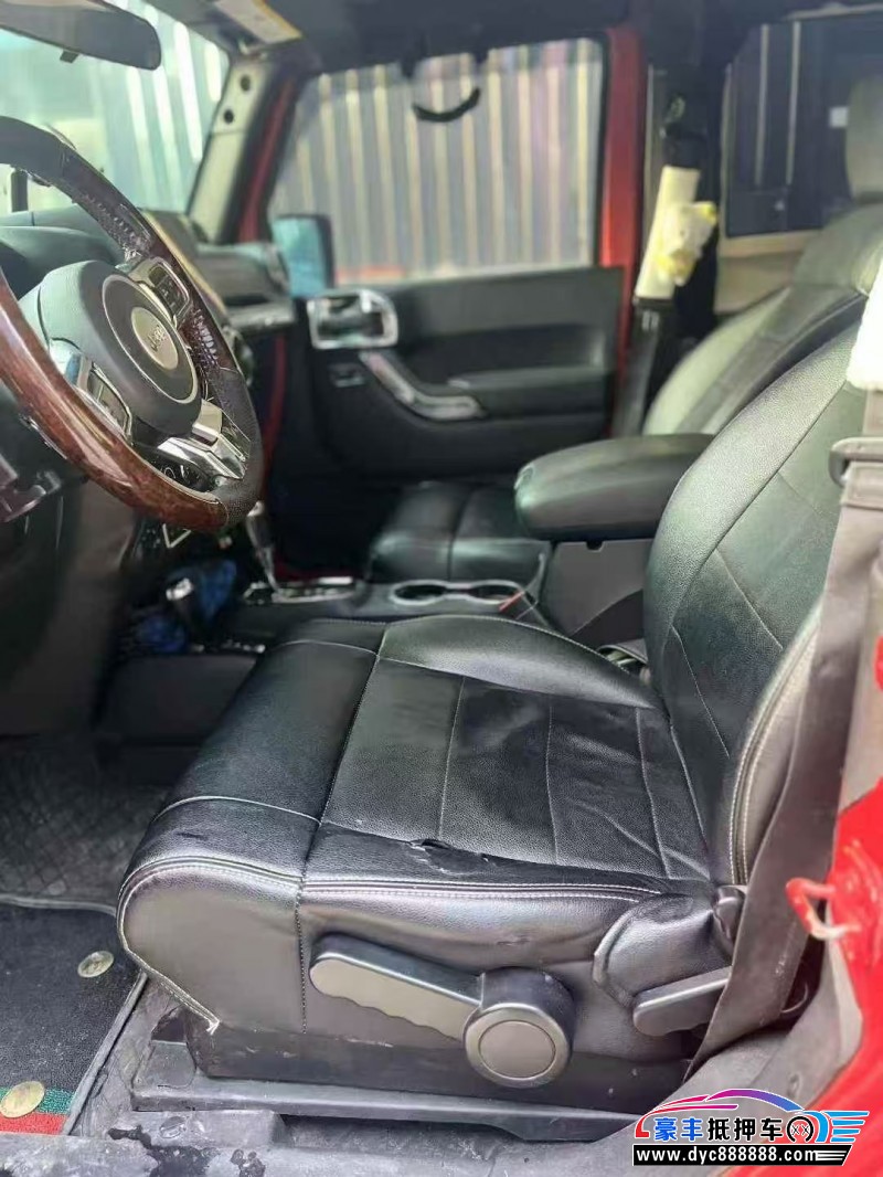 12年Jeep牧马人轿车抵押车出售