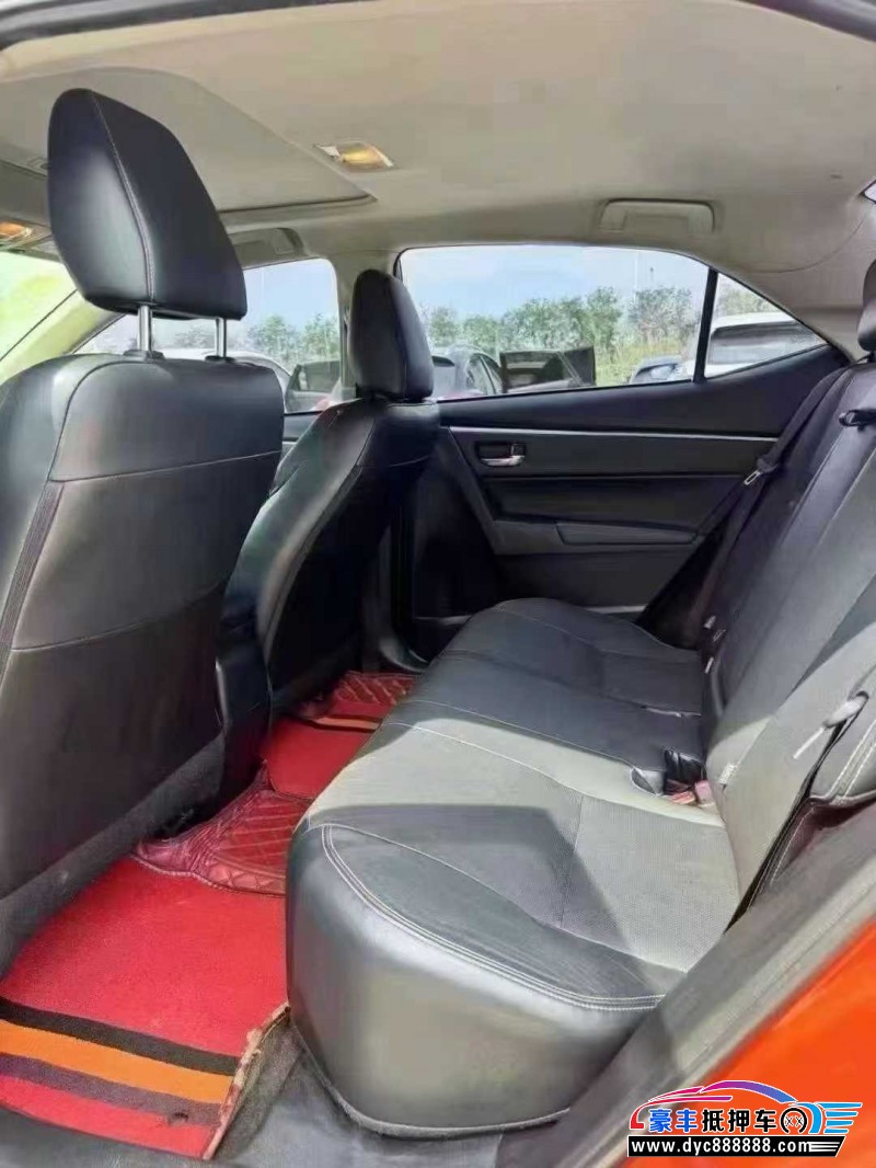 14年丰田雷凌轿车抵押车出售