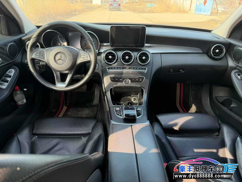 18年奔驰C轿车抵押车出售