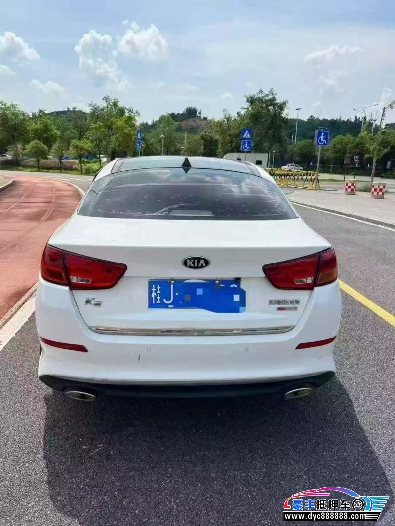 15年起亚K5轿车抵押车出售