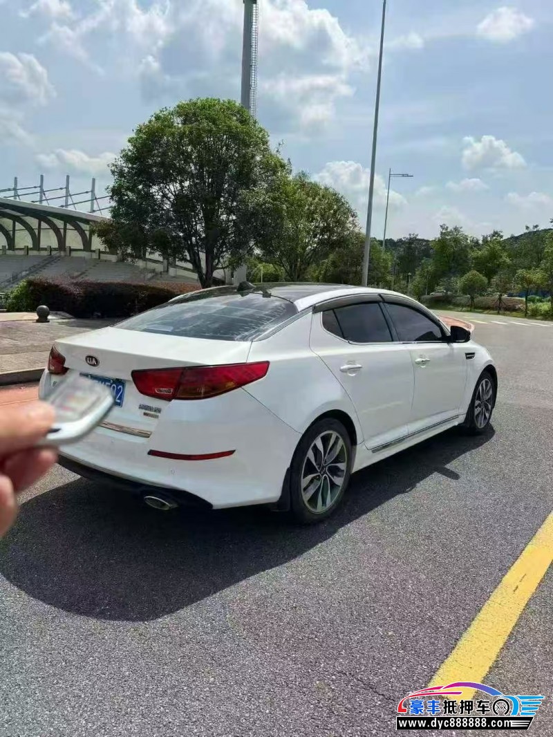 15年起亚K5轿车抵押车出售