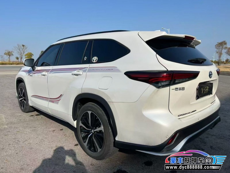 24年丰田皇冠轿车抵押车出售