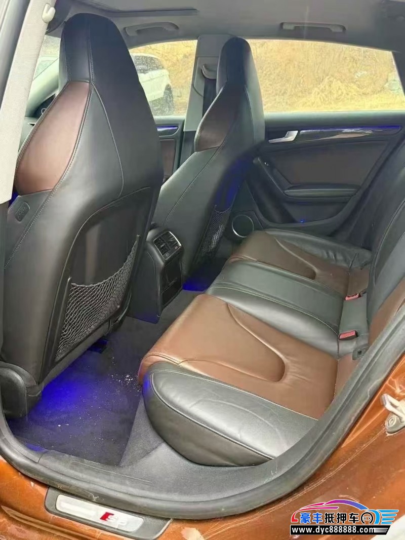 13年奥迪S5轿车抵押车出售