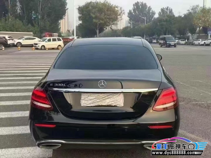 20年奔驰E轿车抵押车出售