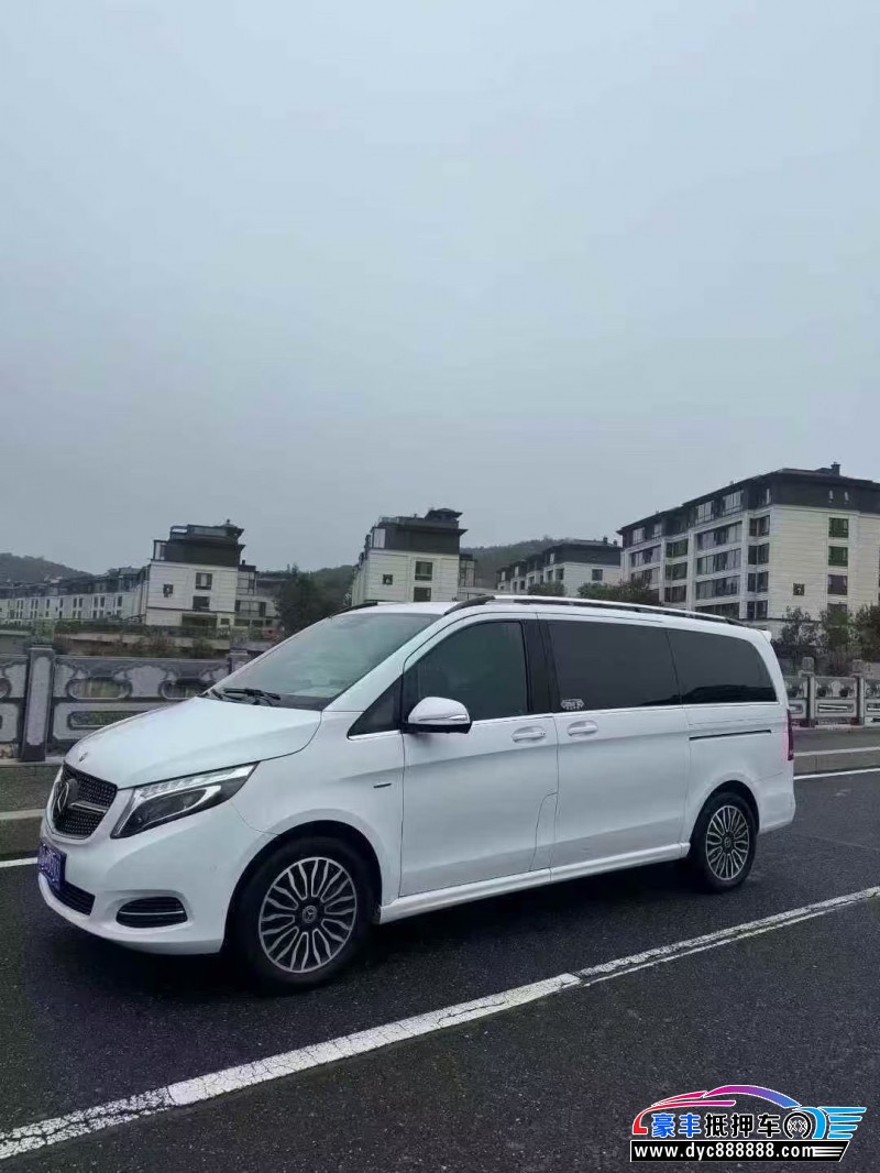 18年奔驰V轿车抵押车出售