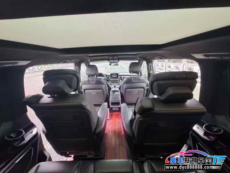 18年奔驰V轿车抵押车出售