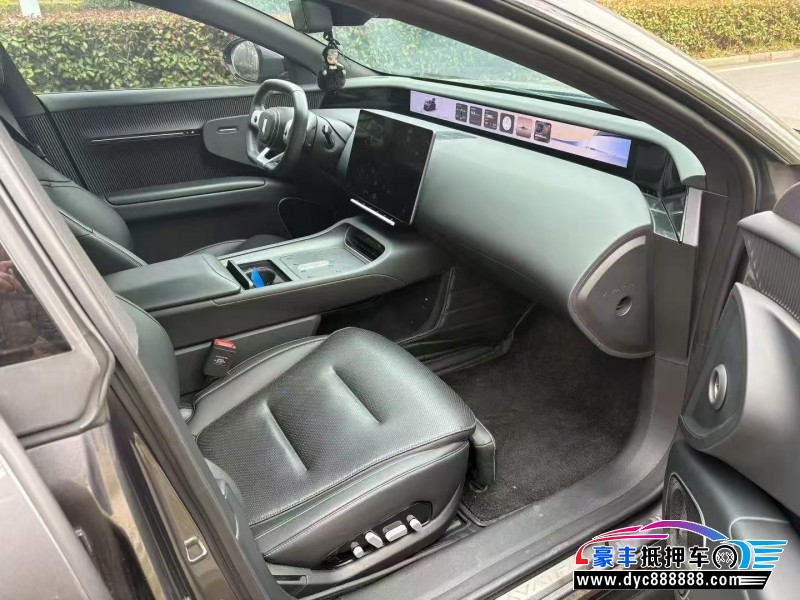 24年阿维塔12轿车抵押车出售