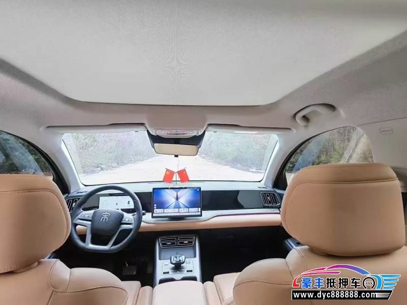 25年比亚迪宋轿车抵押车出售