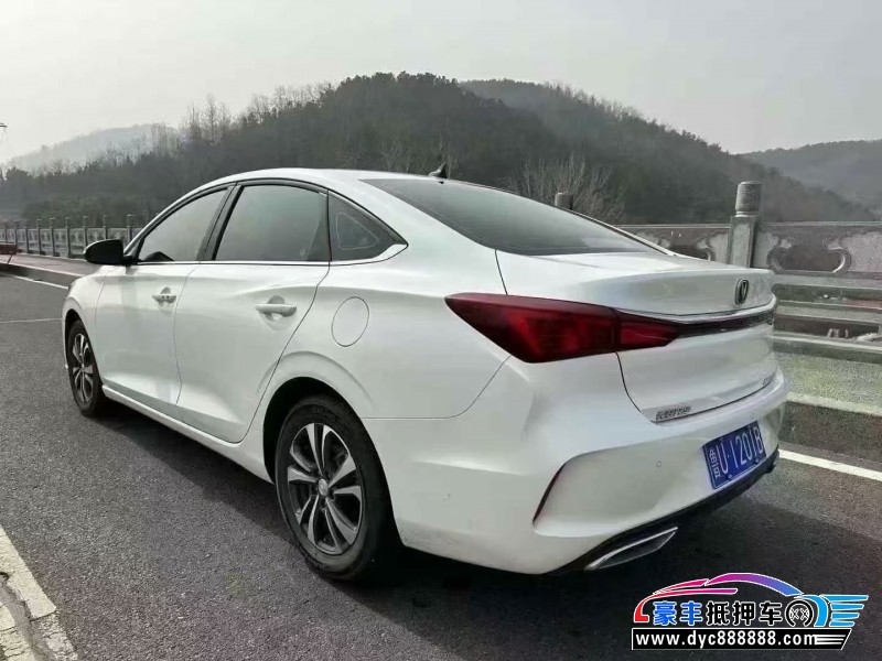 21年长安逸动轿车抵押车出售