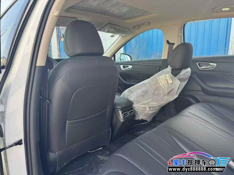 25年荣威D7轿车抵押车出售