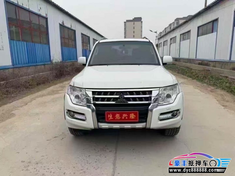 19年三菱帕杰罗轿车抵押车出售