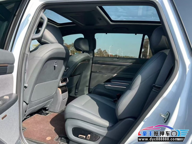 25年东风奕派008轿车抵押车出售