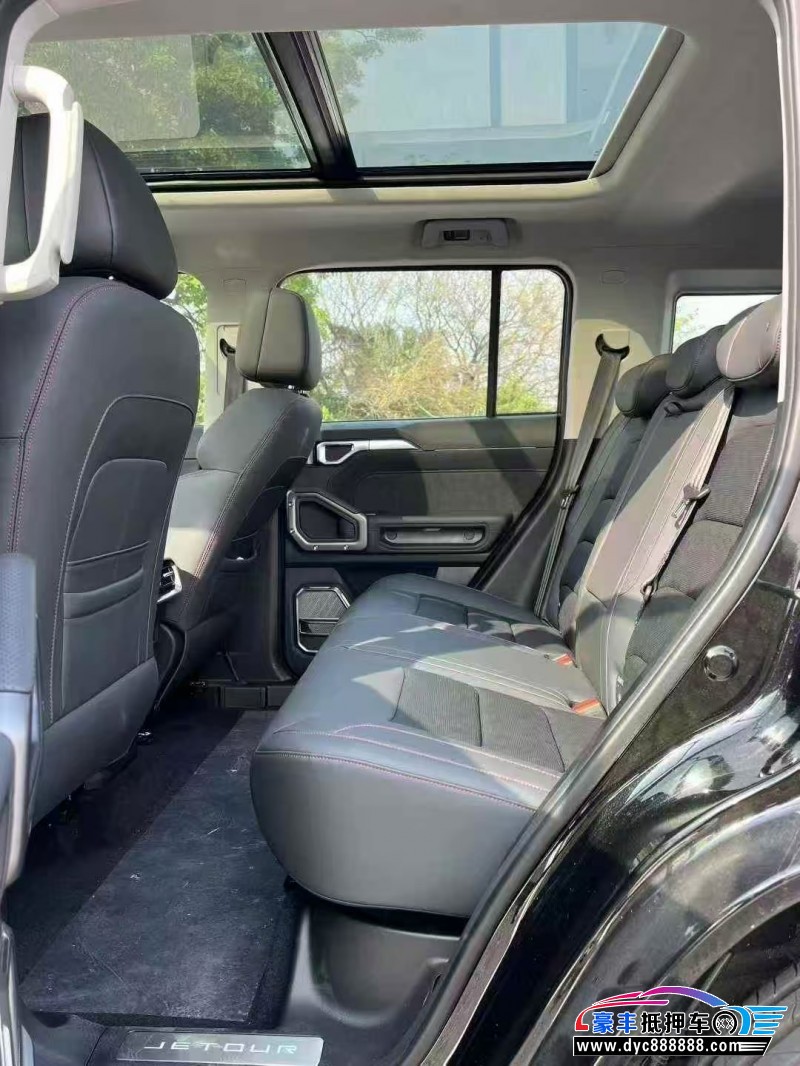 25年捷途旅行者轿车抵押车出售