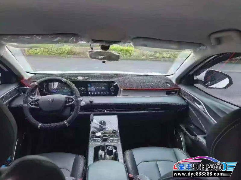 23年哪吒U轿车抵押车出售