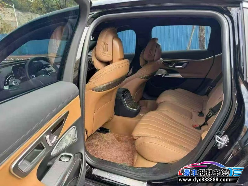 25年奔驰E轿车抵押车出售