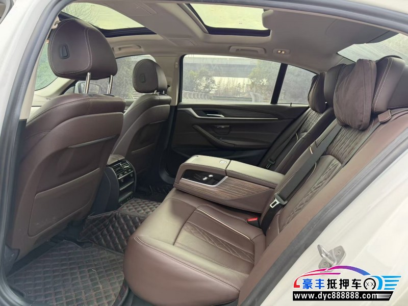 20年宝马5系轿车抵押车出售