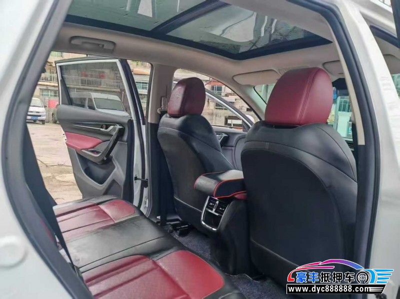 22年东风AX7轿车抵押车出售