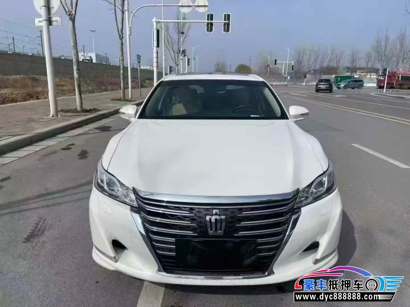 抵押车出售18年丰田皇冠轿车