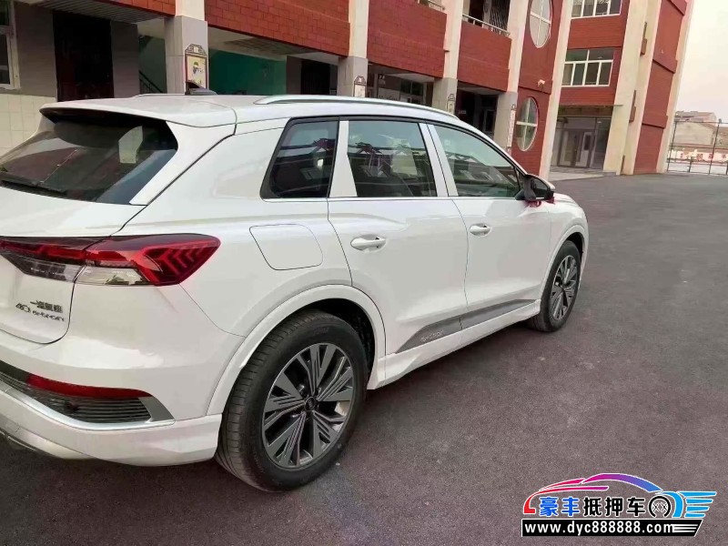 25年奥迪Q4轿车抵押车出售