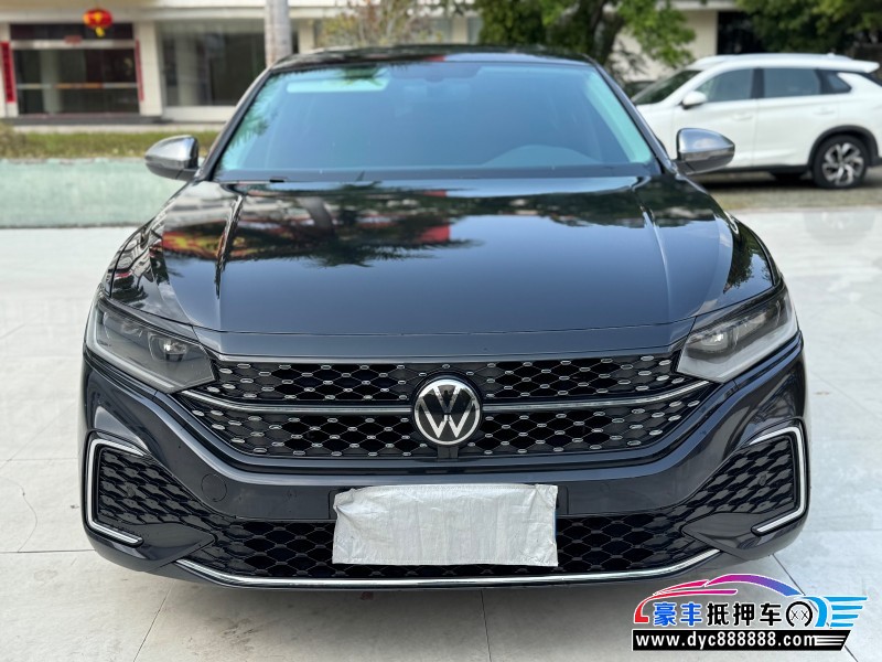 抵押车出售24年大众帕萨特轿车