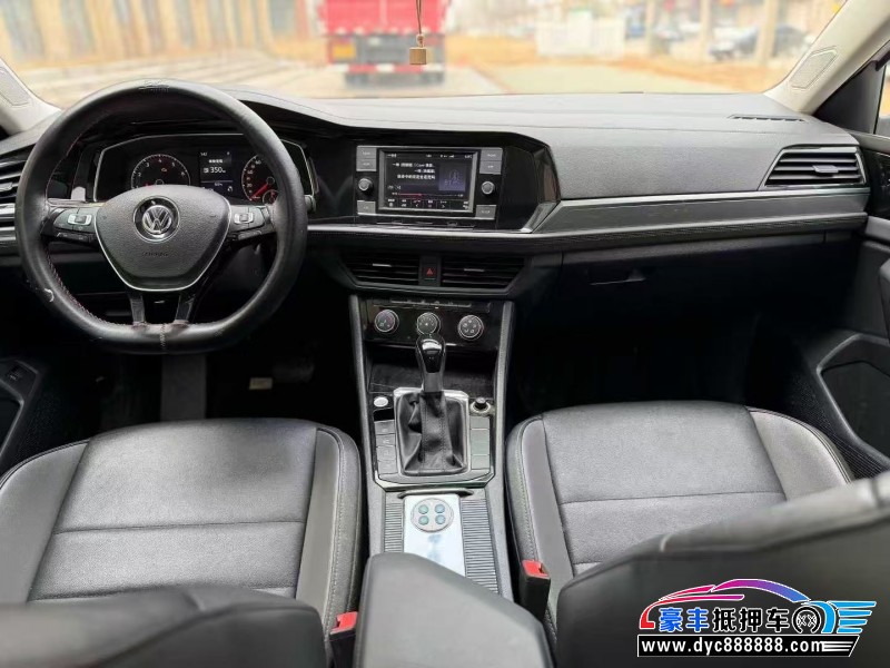 19年大众速腾轿车抵押车出售