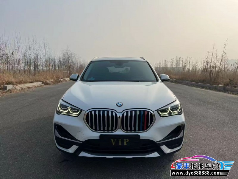 抵押车出售23年宝马X1轿车