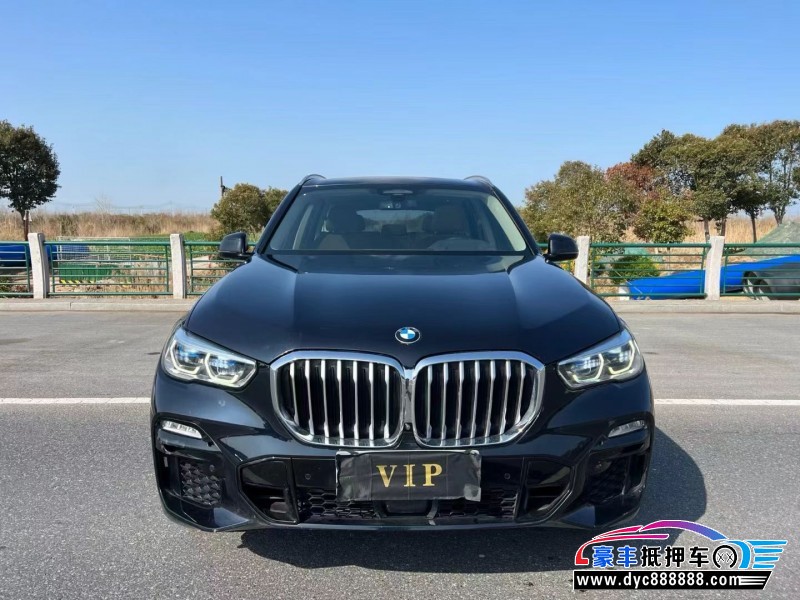 抵押车出售19年宝马X5轿车