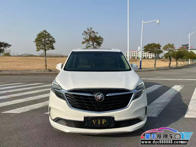 抵押车出售21年别克GL8轿车