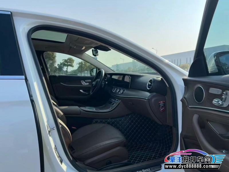 23年奔驰E轿车抵押车出售