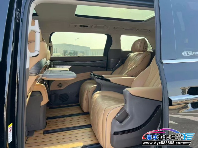 24年腾势D9轿车抵押车出售