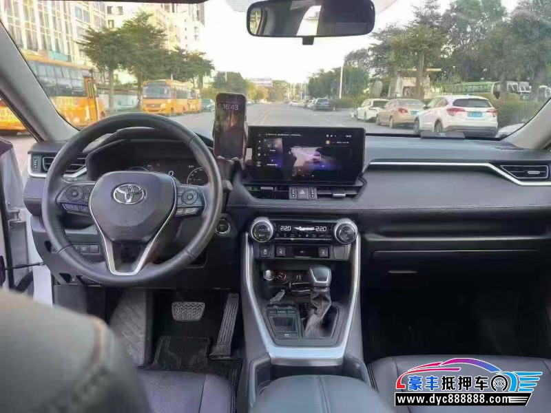 24年丰田RAV4轿车抵押车出售