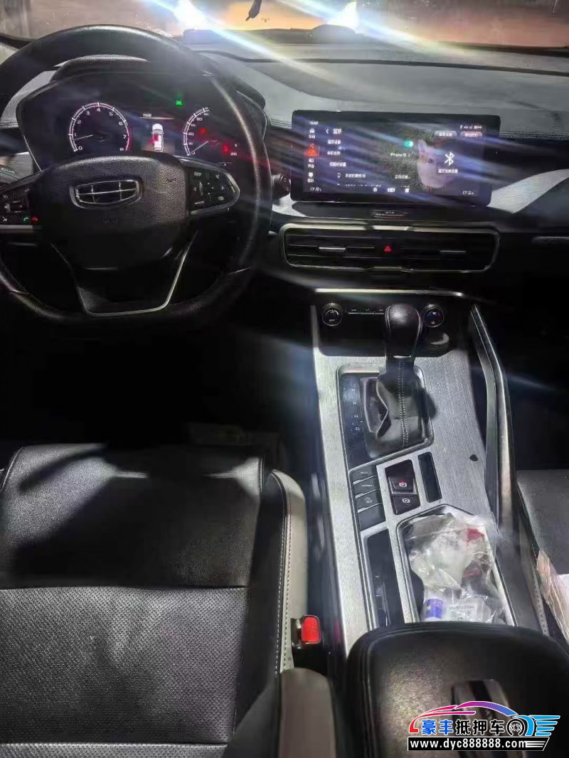 20年吉利缤越轿车抵押车出售