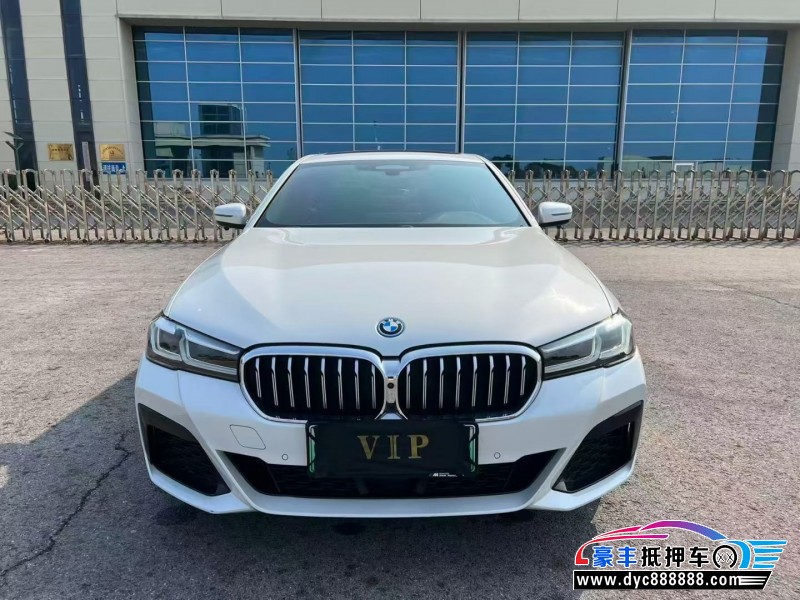 抵押车出售22年宝马5系轿车