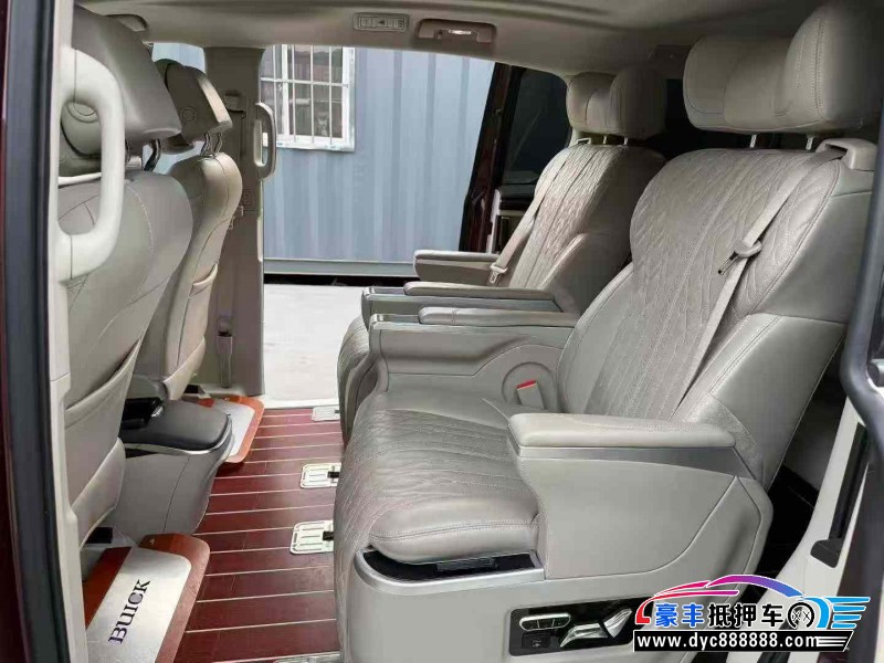 22年别克GL8轿车抵押车出售