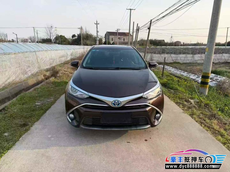 抵押车出售17年丰田雷凌轿车