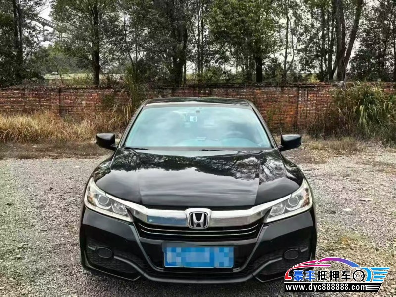 抵押车出售17年本田雅阁轿车