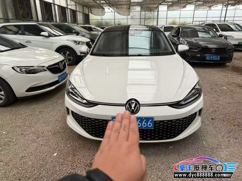 抵押车出售23年大众凌渡轿车