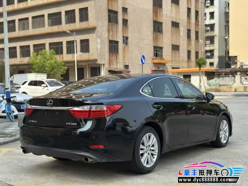 13年雷克萨斯ES轿车抵押车出售