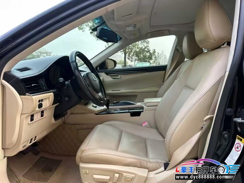 13年雷克萨斯ES轿车抵押车出售